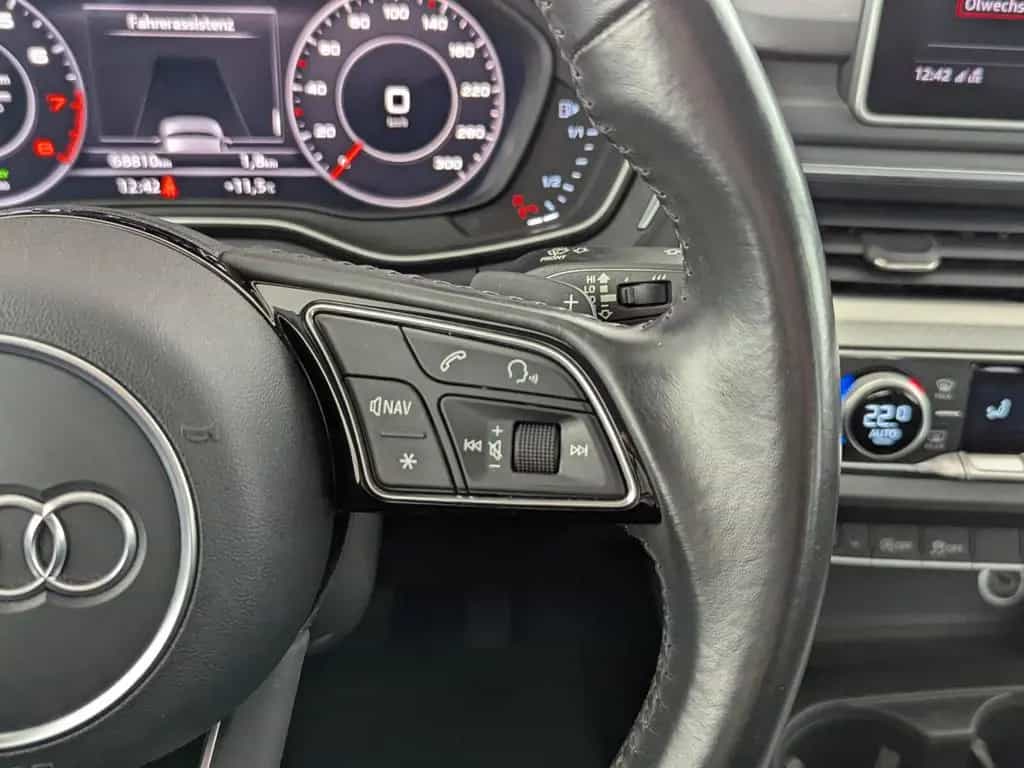 Audi A4 2.0 TFSI Avant sport XENON+NAVI+AHK+SHZ+PDC+ 09/2017-photo-26