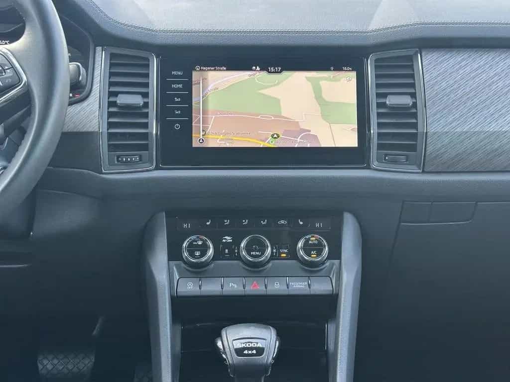 Skoda Kodiaq STYLE 2.0 TSI DSG 4x4 NAVI+AHK+STANDHZG+ 02/2023-photo-13