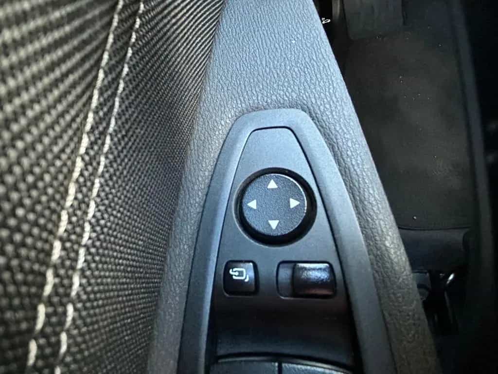 BMW X1 sDrive 18d Sport Line KLIMA LED NAVI PDC PANO 12/2016-photo-16