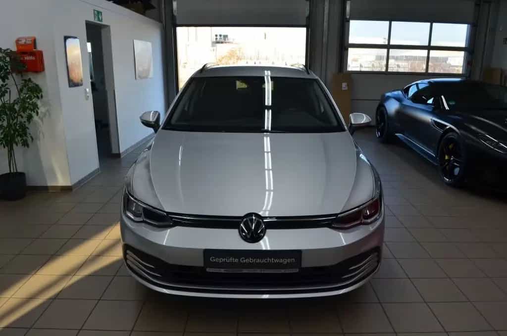 Volkswagen Golf Variant 1.0 eTSI OPF DSG Life*ALLWETTER* 06/2021-photo-1