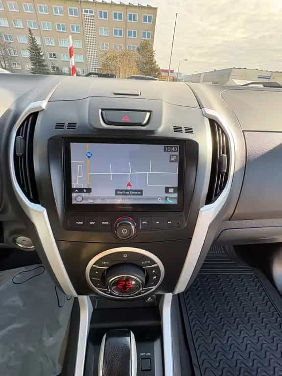 Isuzu D-Max Double Cab 4WD LS Aut.Nav.Standheizung 03/2018-photo-12