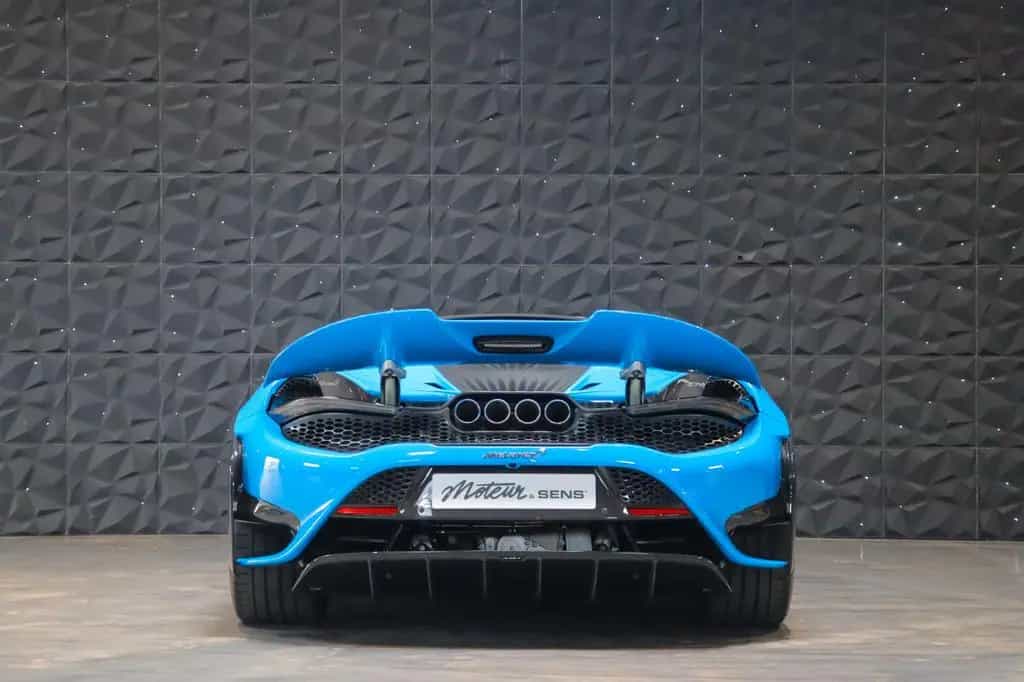 McLaren 765LT Spider - Full Carbon - Lift - B&W 10/2021-photo-3