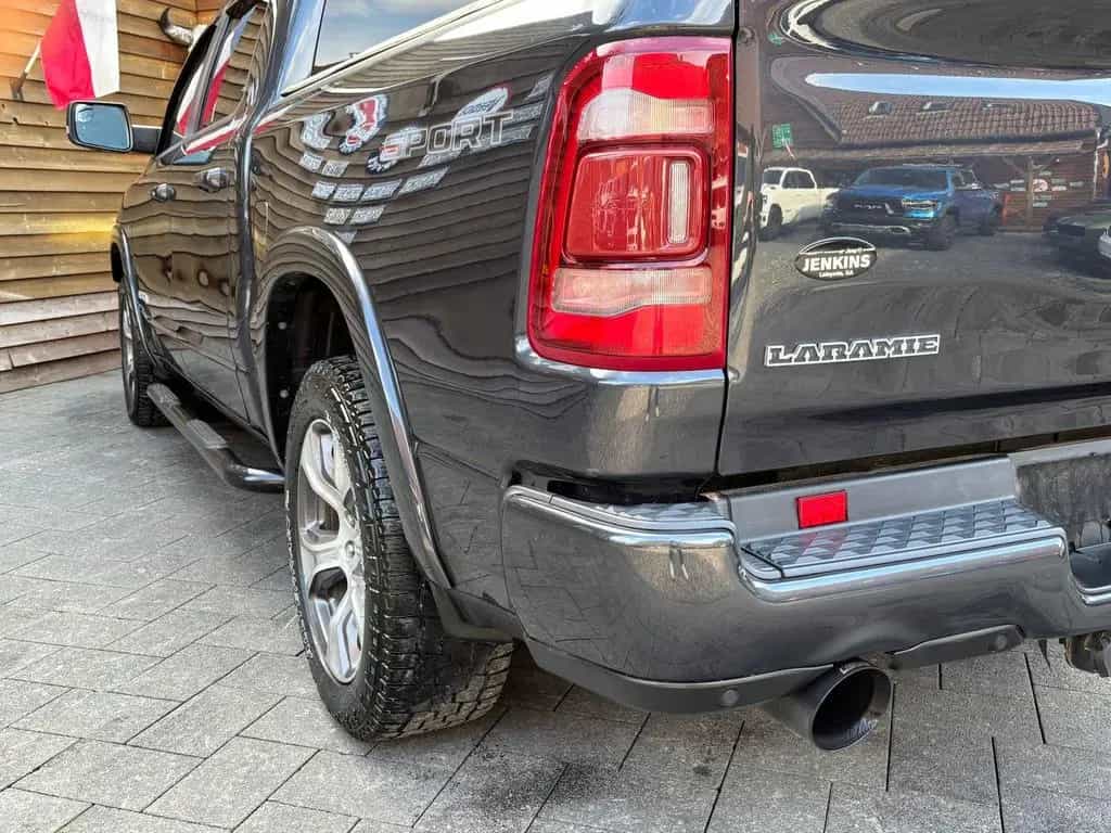 Dodge RAM 1500 5,7 Laramie Sport LPG CrewCab LED AHK 07/2021-photo-11