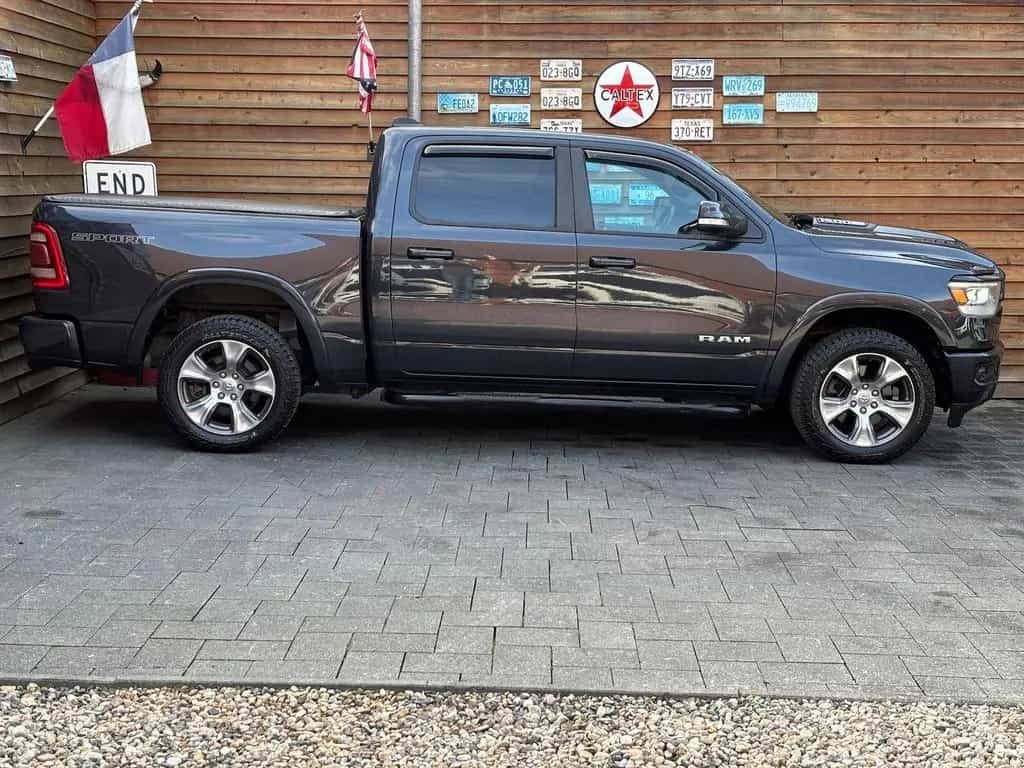 Dodge RAM 1500 5,7 Laramie Sport LPG CrewCab LED AHK 07/2021-photo-15