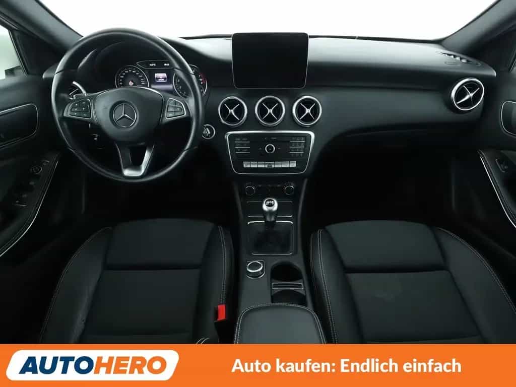 Mercedes-Benz A 180 BlueEfficiency Style*NAVI*LED*PDC 09/2017-photo-11
