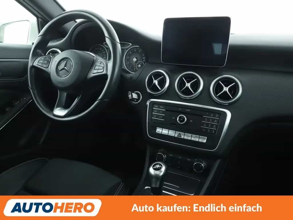 Mercedes-Benz A 180 BlueEfficiency Style*NAVI*LED*PDC 09/2017-photo-12