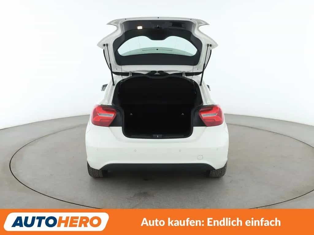 Mercedes-Benz A 180 BlueEfficiency Style*NAVI*LED*PDC 09/2017-photo-16