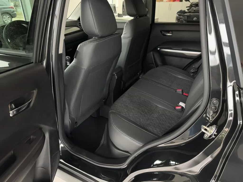 Suzuki Vitara 1.4 Hybrid Comfort+ null-photo-10