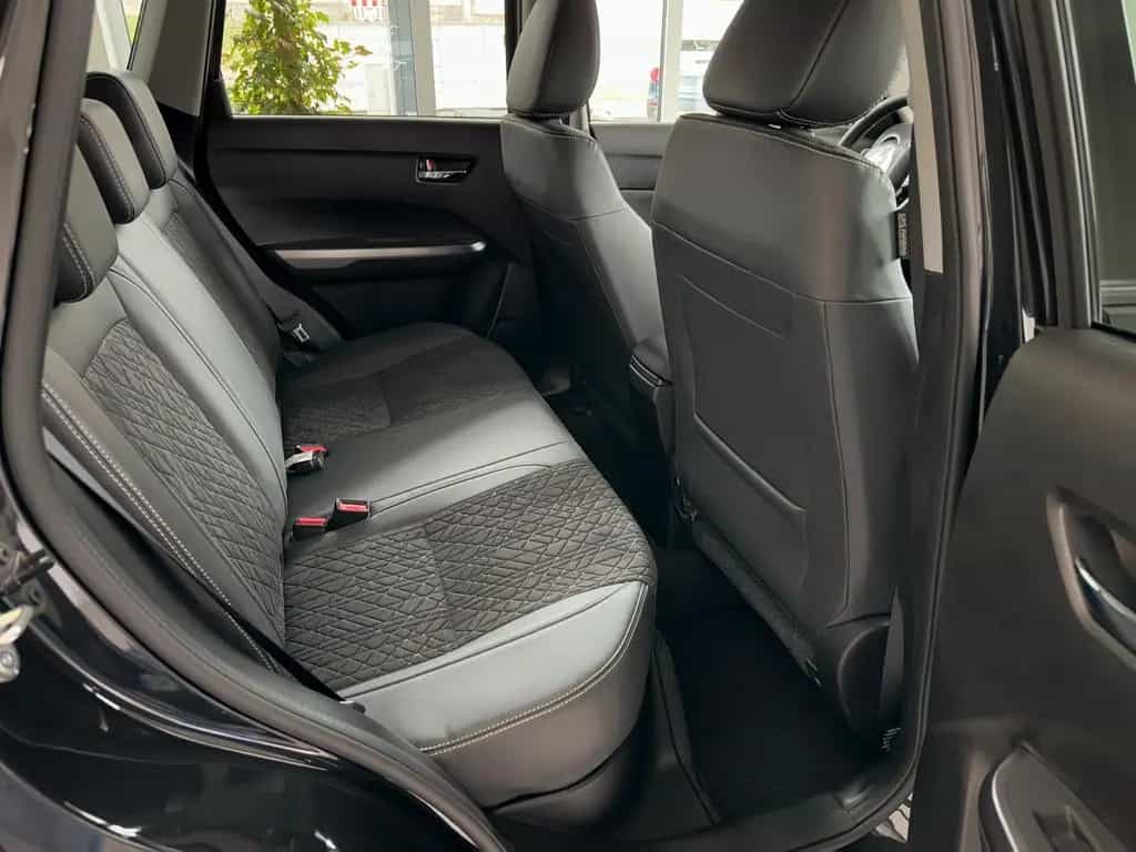 Suzuki Vitara 1.4 Hybrid Comfort+ null-photo-12