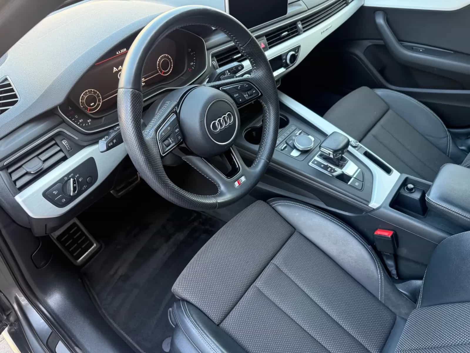 Audi A4 11/2017-photo-10