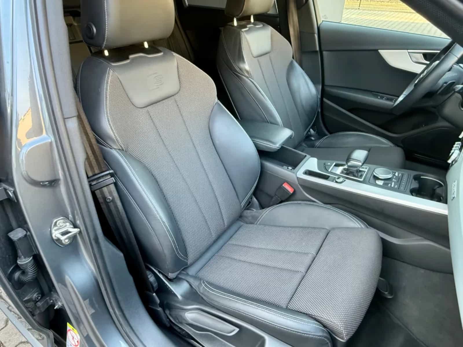Audi A4 11/2017-photo-13