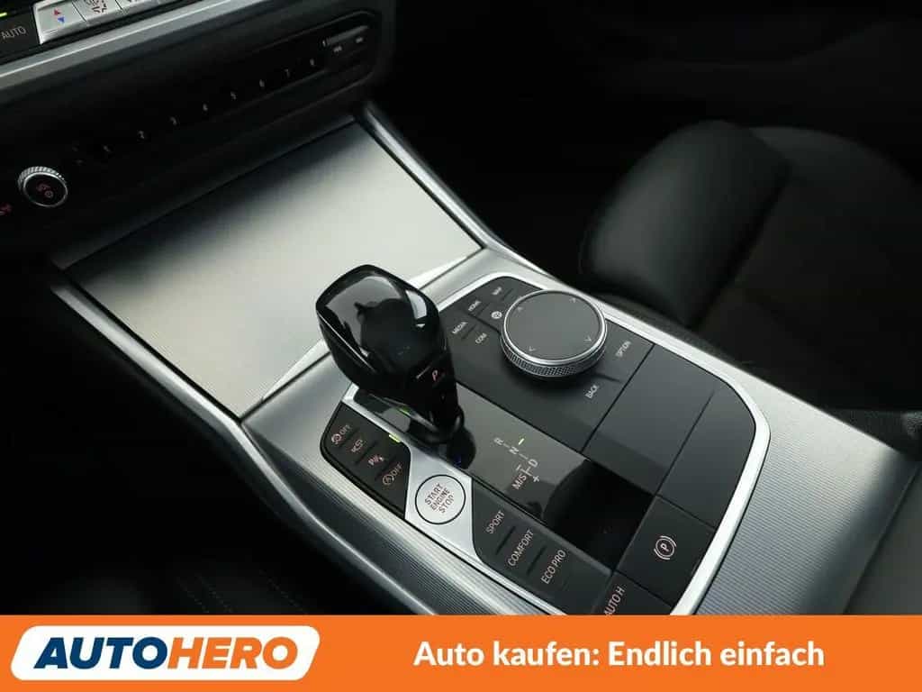 BMW 330 i Sport Line Aut.*NAVI*LED*PDC*TEMPO*360° 10/2020-photo-24