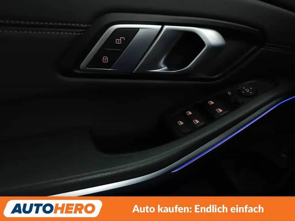 BMW 330 i Sport Line Aut.*NAVI*LED*PDC*TEMPO*360° 10/2020-photo-25