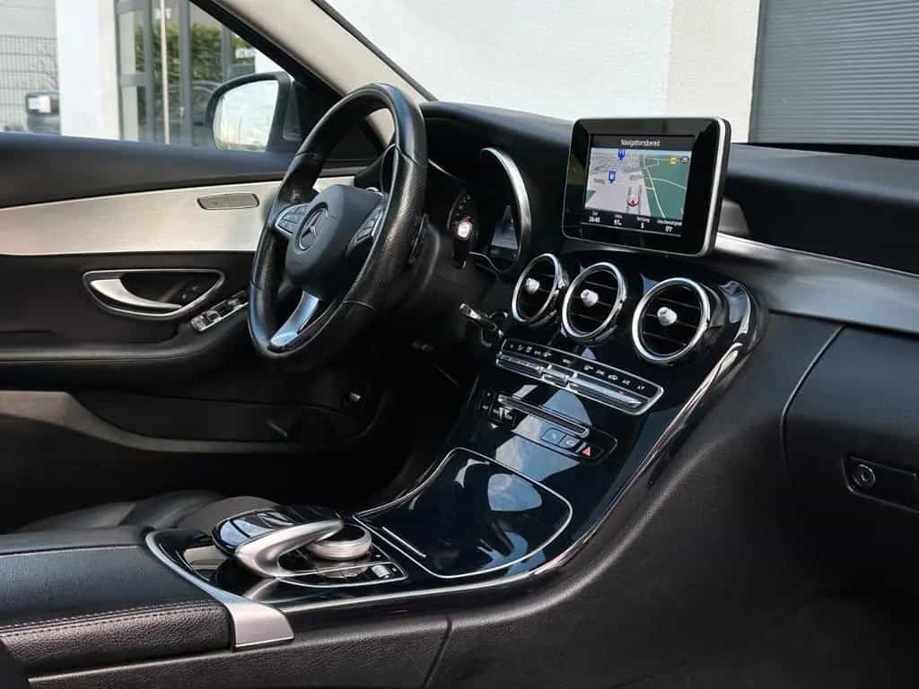 Mercedes-Benz C-Class 200 Lim. 7G* AVANTGARDE*PANO*NAVI*SHZ*360° 09/2016-photo-12