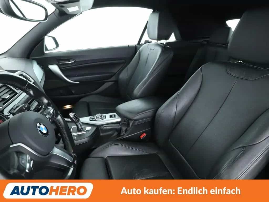 BMW 2 Series 220i M Sport Aut.*NAVI*PDC*SHZ*TEMPO* 06/2016-photo-9