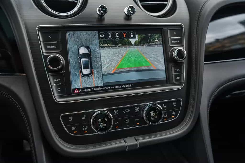 Bentley Bentayga 6.0 W12 - first hand, 30 900 kms 03/2018-photo-18