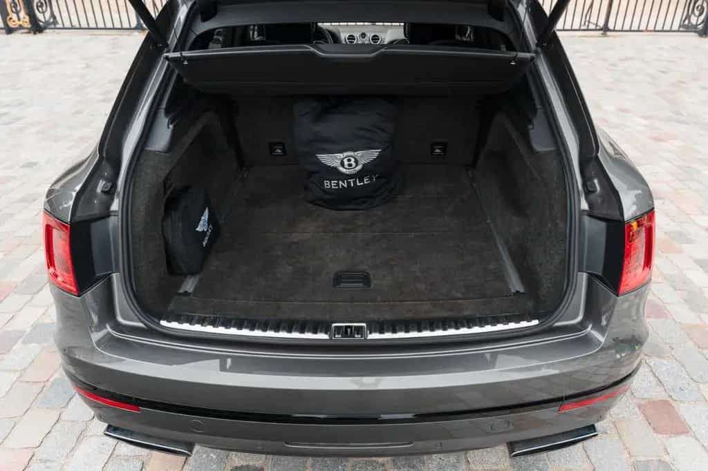 Bentley Bentayga 6.0 W12 - first hand, 30 900 kms 03/2018-photo-20
