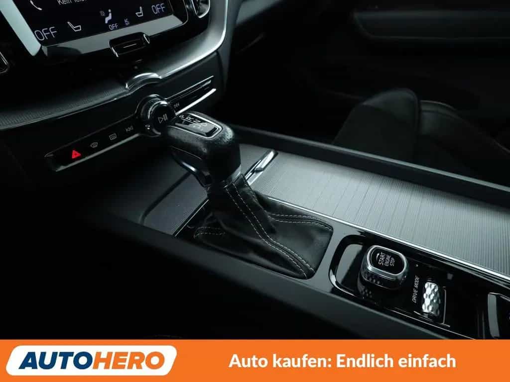 Volvo XC60 2.0 T5 R-Design AWD Aut.*NAVI*TEMPO*CAM* 12/2018-photo-26