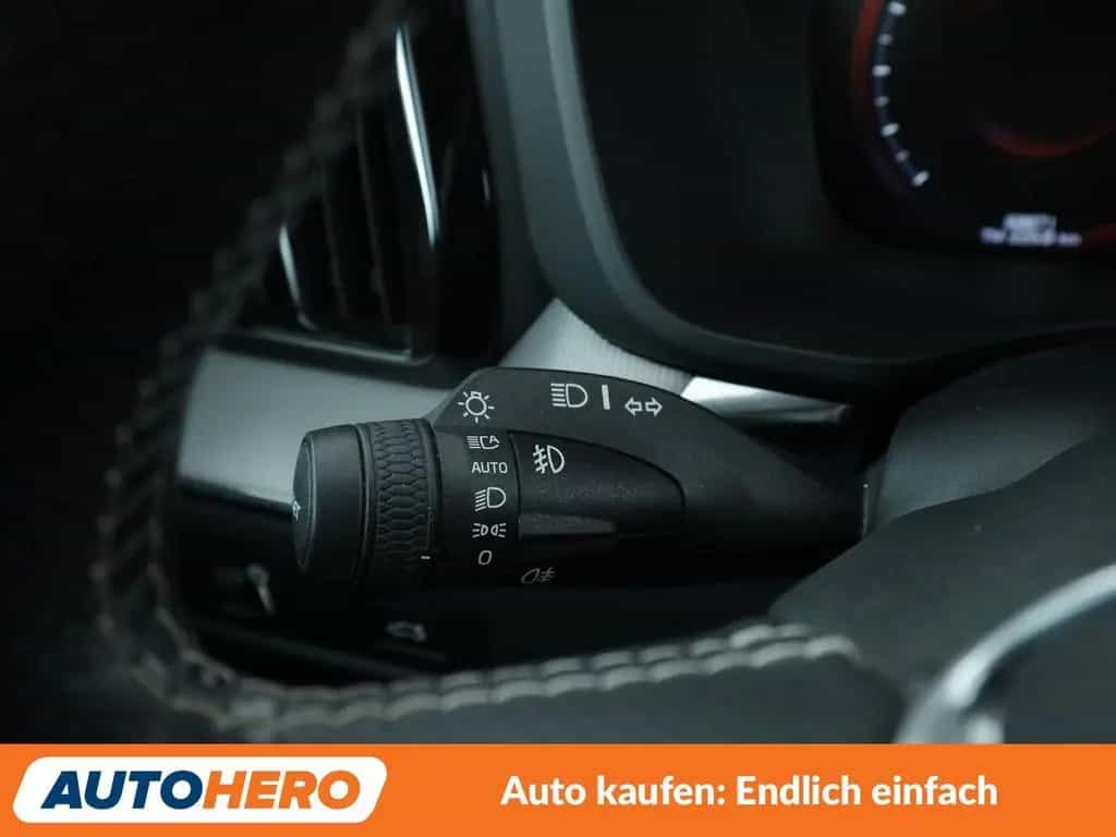 Volvo XC60 2.0 T5 R-Design AWD Aut.*NAVI*TEMPO*CAM* 12/2018-photo-28