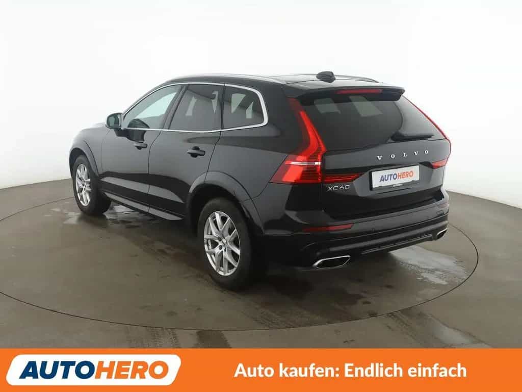 Volvo XC60 2.0 T5 R-Design AWD Aut.*NAVI*TEMPO*CAM* 12/2018-photo-3