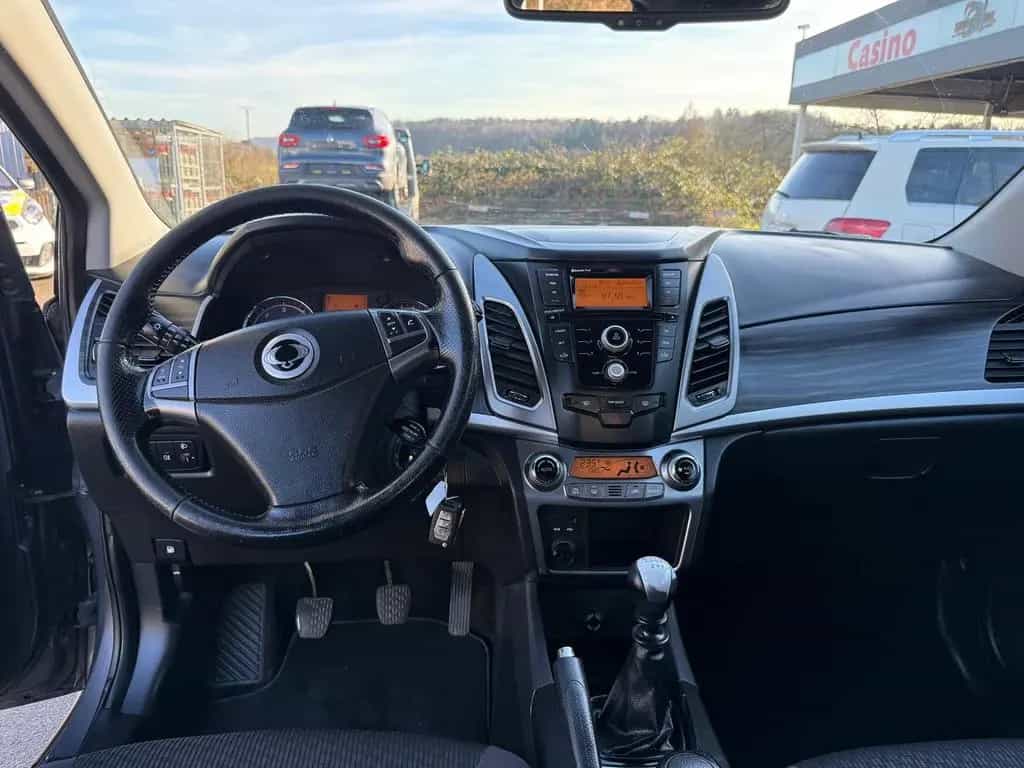 Ssangyong Korando Quartz 4x4 *SHZ,AHK,ALU,TOP* 04/2015-photo-3