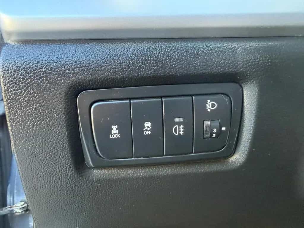 Ssangyong Korando Quartz 4x4 *SHZ,AHK,ALU,TOP* 04/2015-photo-9