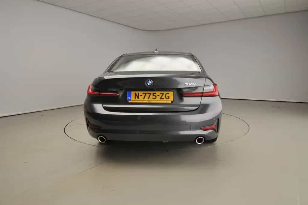 BMW 318 3 Serie Sedan 318i | Handbak !! | LED | navi 01/2022-photo-2