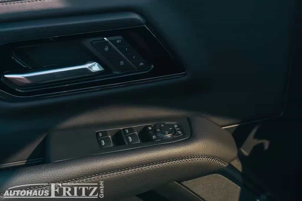 GMC Yukon Denali 4WD - 6,2l V8, TV null-photo-12