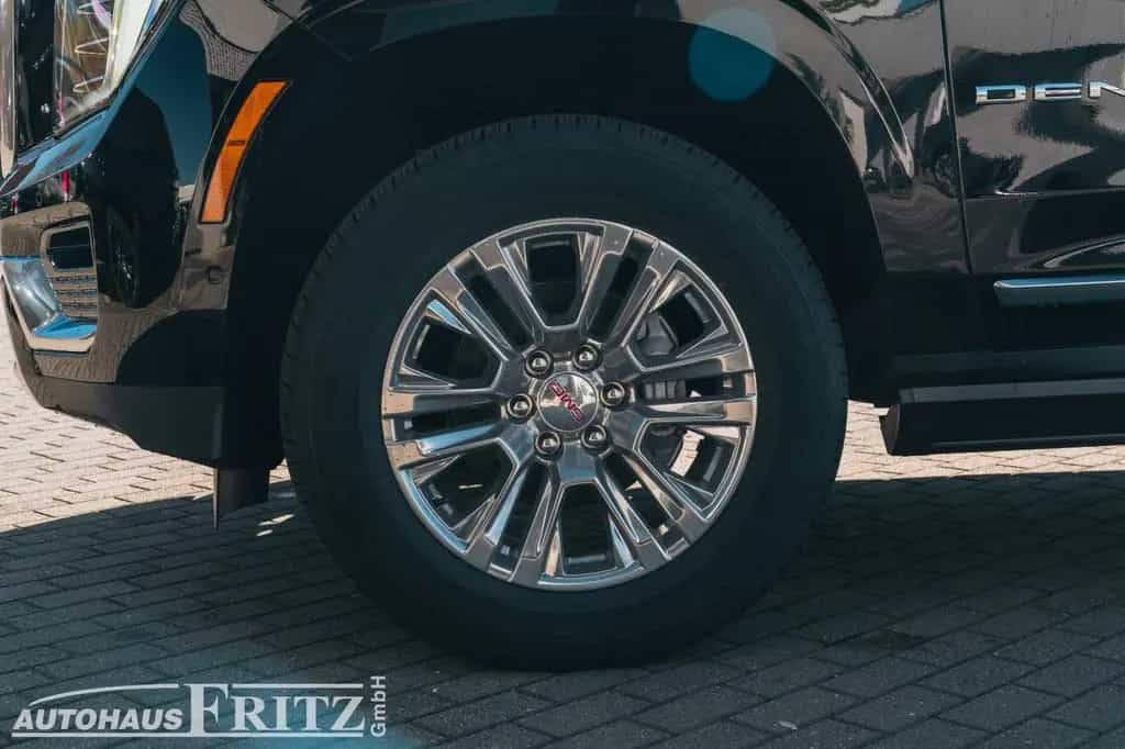 GMC Yukon Denali 4WD - 6,2l V8, TV null-photo-9