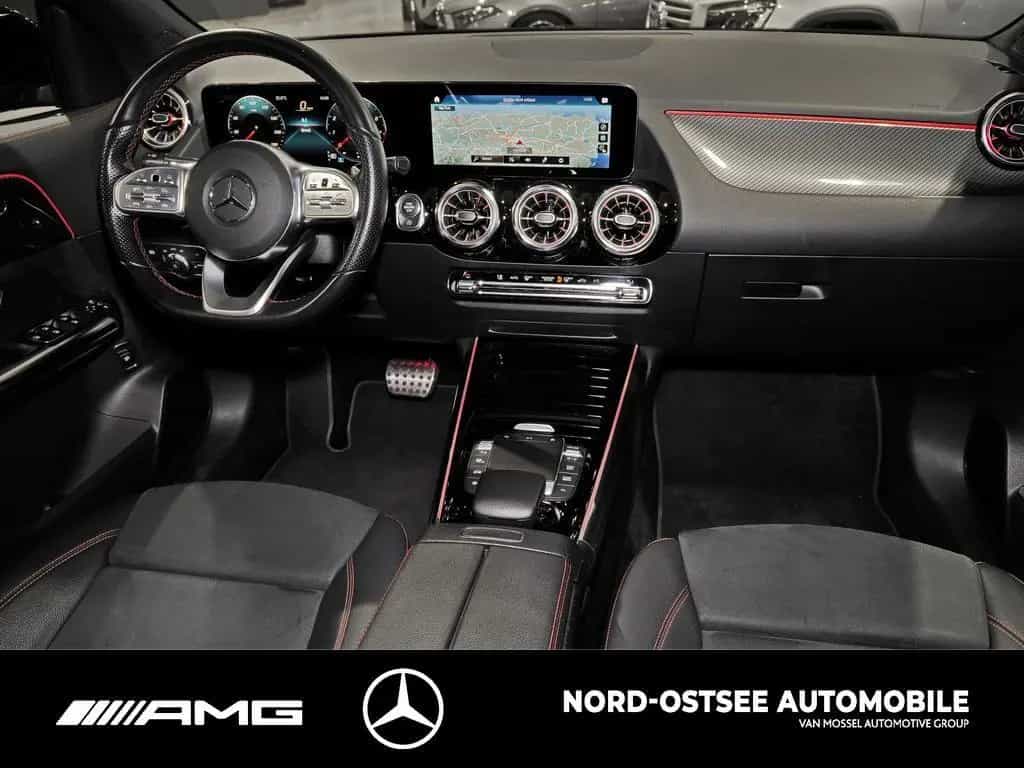 Mercedes-Benz GLA 250 4M AMG PANO PARKPAKET SOUND DAB LED NAVI 01/2021-photo-10