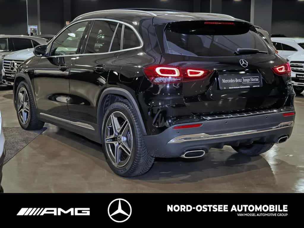 Mercedes-Benz GLA 250 4M AMG PANO PARKPAKET SOUND DAB LED NAVI 01/2021-photo-3
