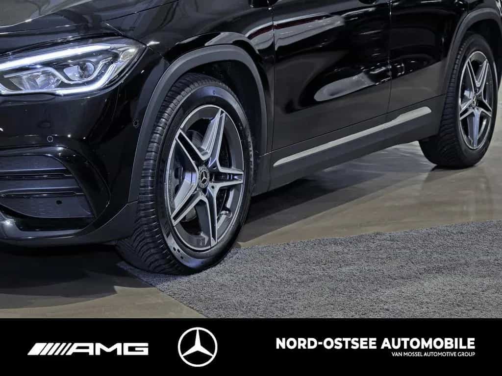 Mercedes-Benz GLA 250 4M AMG PANO PARKPAKET SOUND DAB LED NAVI 01/2021-photo-4