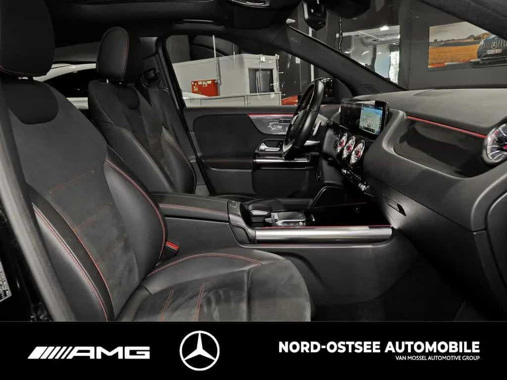 Mercedes-Benz GLA 250 4M AMG PANO PARKPAKET SOUND DAB LED NAVI 01/2021-photo-9