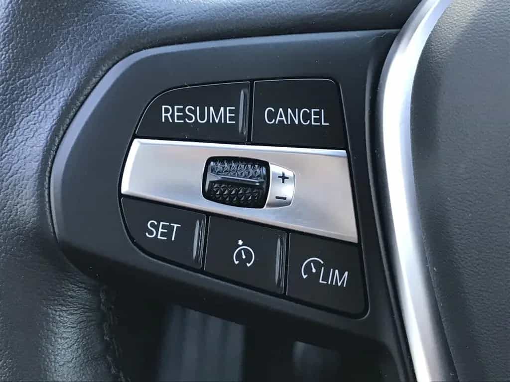 BMW 118 i Advantage DAB LED WLAN Tempomat Shz PDC 06/2024-photo-12