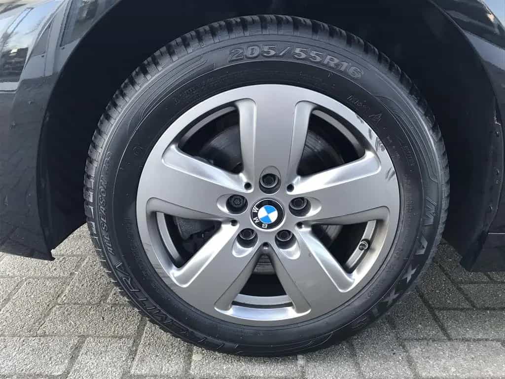 BMW 118 i Advantage DAB LED WLAN Tempomat Shz PDC 06/2024-photo-24