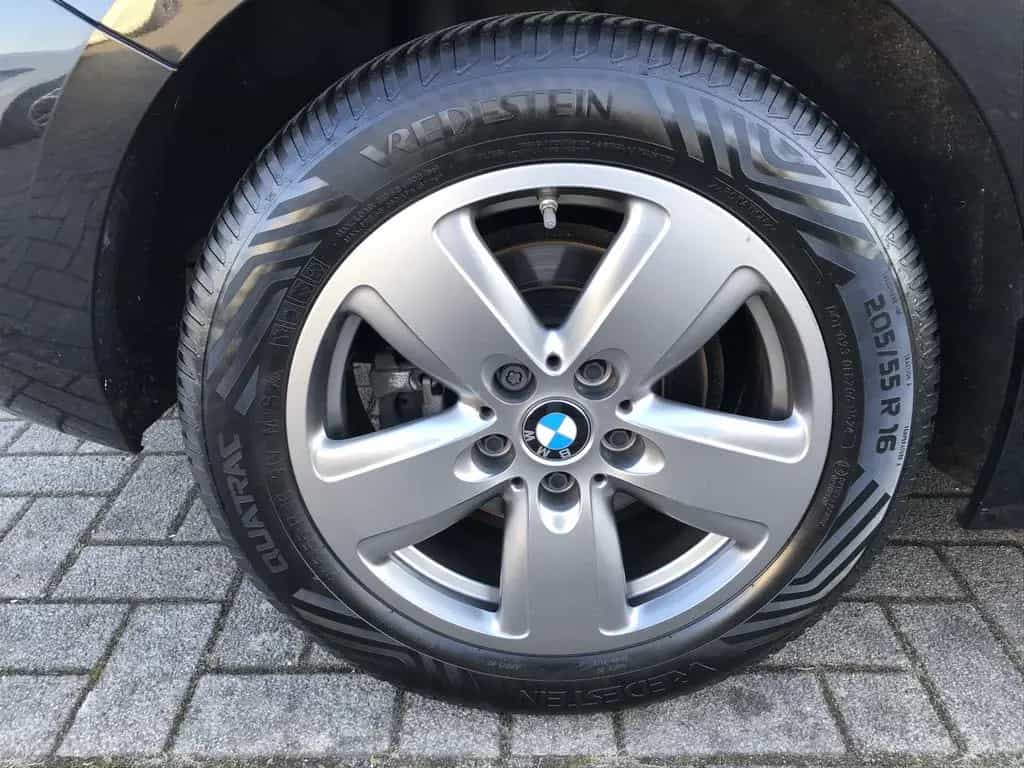BMW 118 i Advantage DAB LED WLAN Tempomat Shz PDC 06/2024-photo-26
