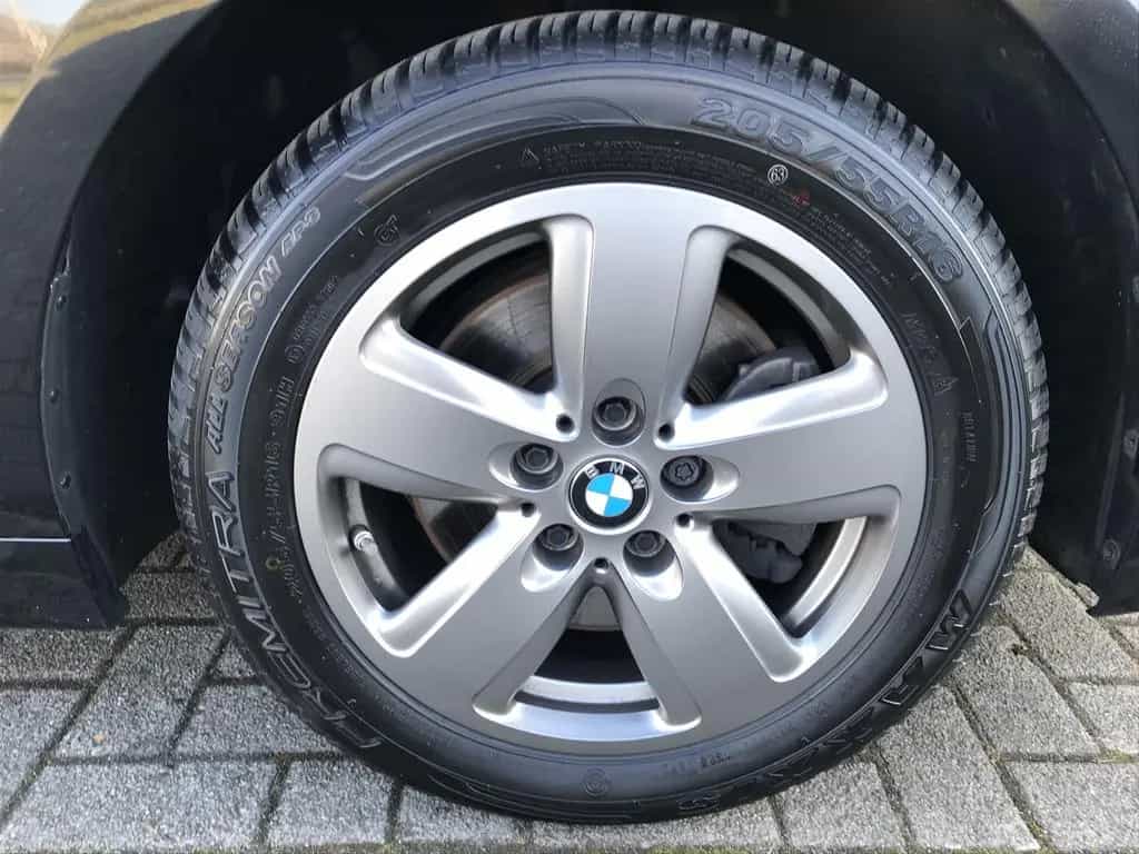 BMW 118 i Advantage DAB LED WLAN Tempomat Shz PDC 06/2024-photo-27