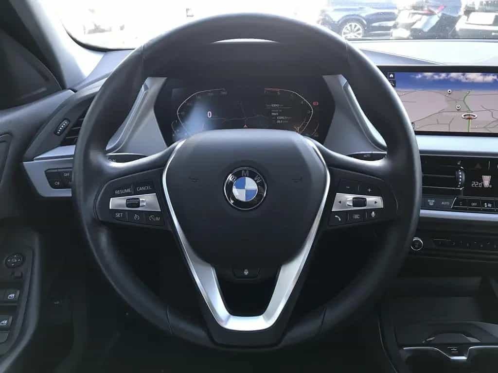 BMW 118 i Advantage DAB LED WLAN Tempomat Shz PDC 06/2024-photo-9