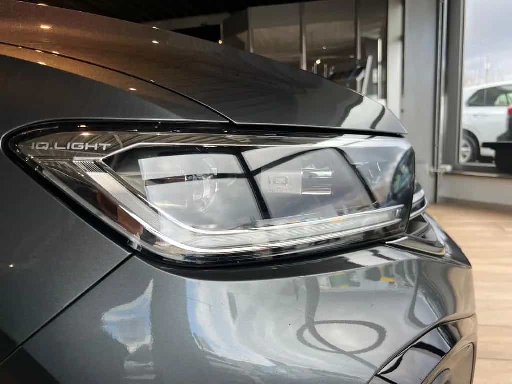 Volkswagen T-Roc R-Line/KAMERA/NAVI/AHK/LED-SCHEINWERFER 12/2022-photo-2