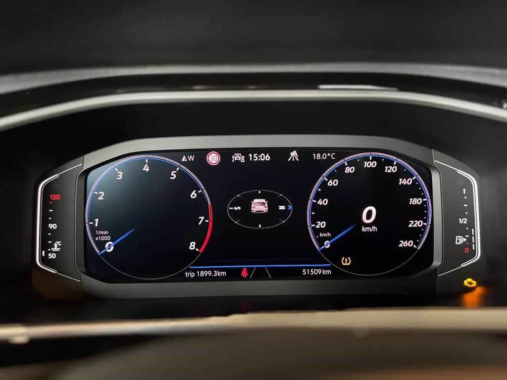 Volkswagen T-Roc R-Line/KAMERA/NAVI/AHK/LED-SCHEINWERFER 12/2022-photo-20