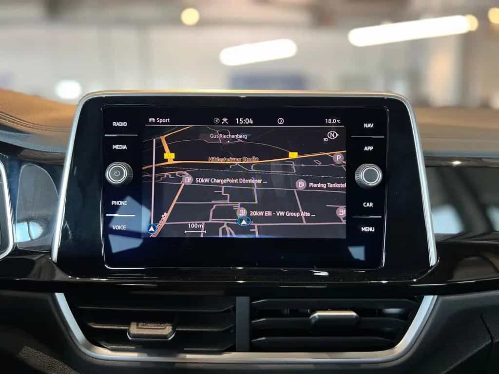 Volkswagen T-Roc R-Line/KAMERA/NAVI/AHK/LED-SCHEINWERFER 12/2022-photo-25