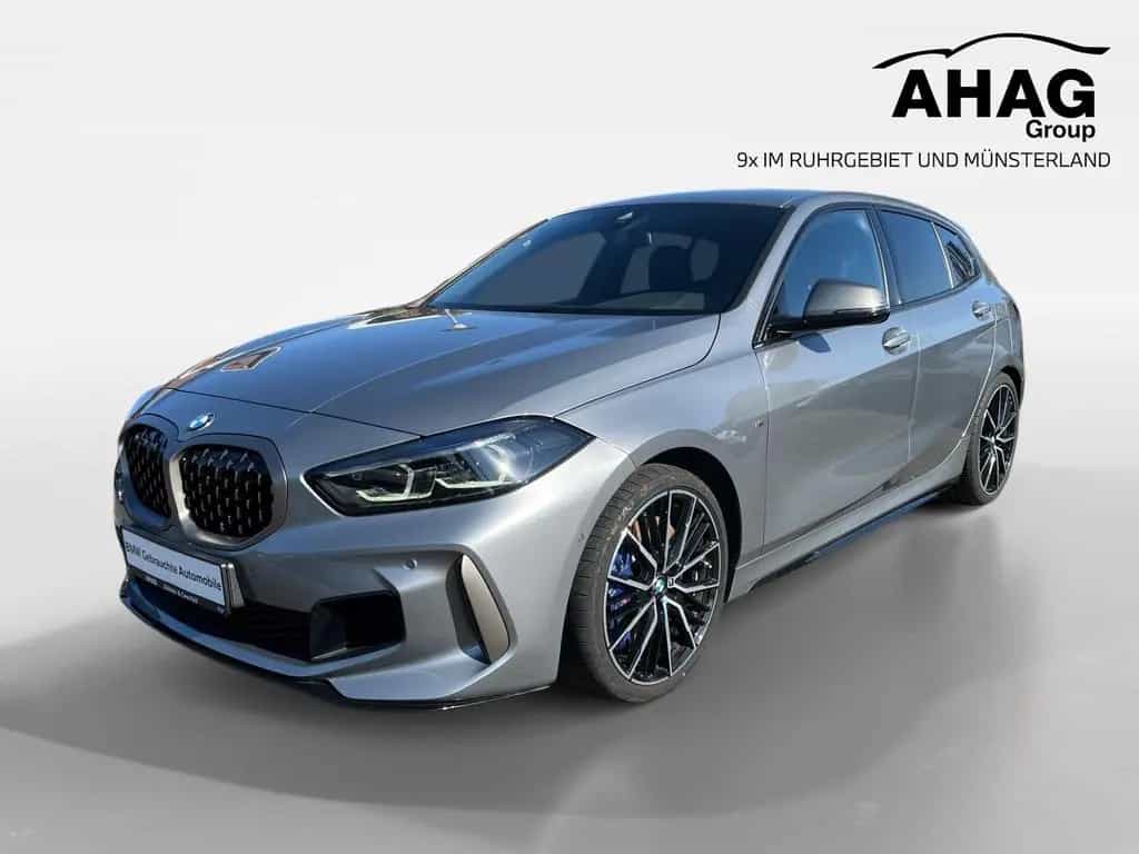 BMW M135 xDrive Limousine 12/2022-photo-0