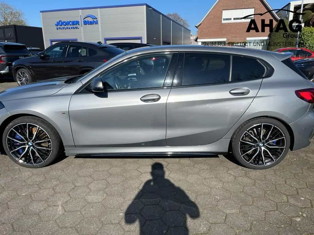 BMW M135 xDrive Limousine 12/2022-photo-5