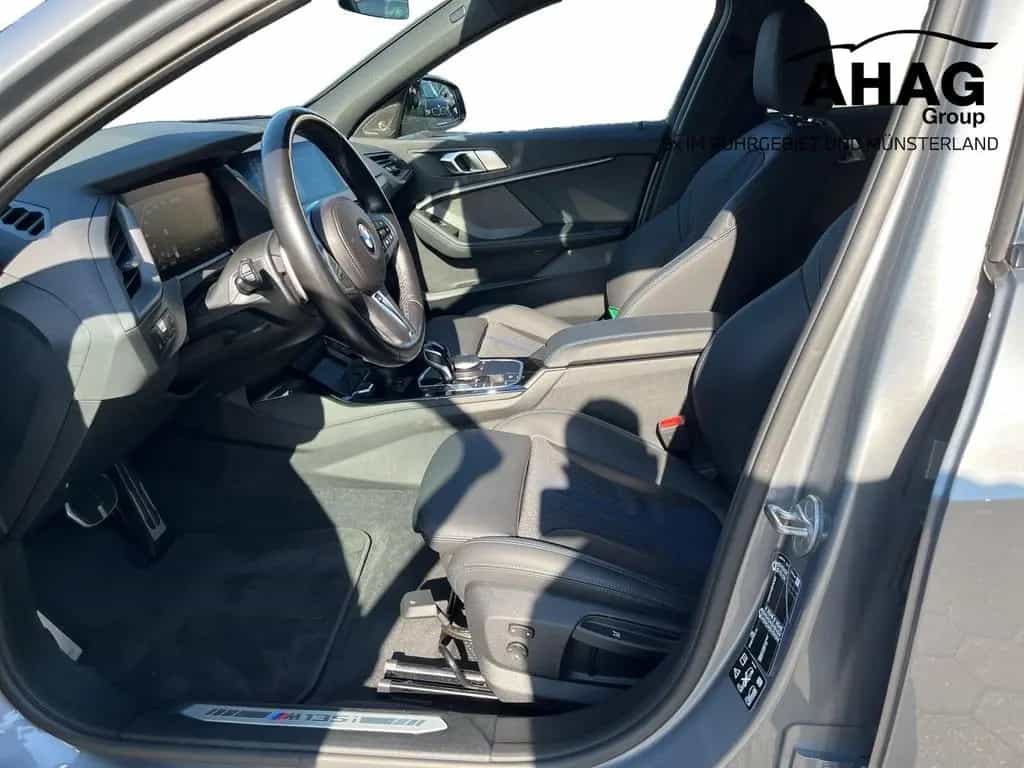 BMW M135 xDrive Limousine 12/2022-photo-6