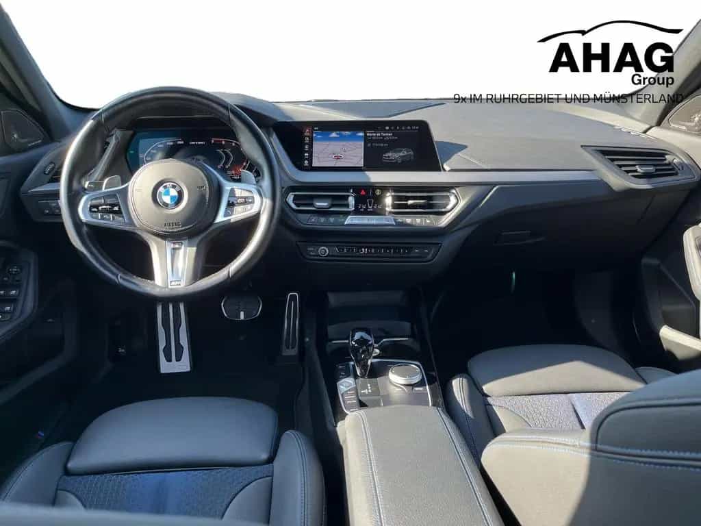 BMW M135 xDrive Limousine 12/2022-photo-8