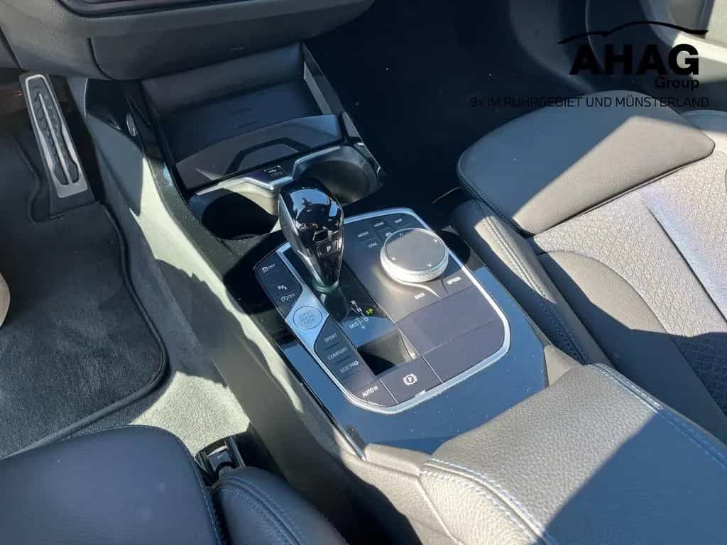 BMW M135 xDrive Limousine 12/2022-photo-9