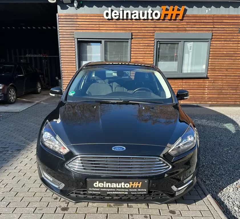 Ford Focus Turnier Titanium 05/2015-photo-1