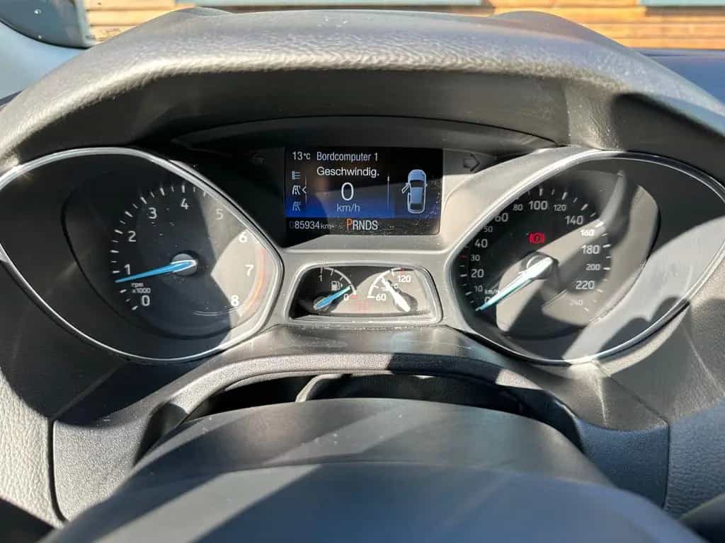 Ford Focus Turnier Titanium 05/2015-photo-14