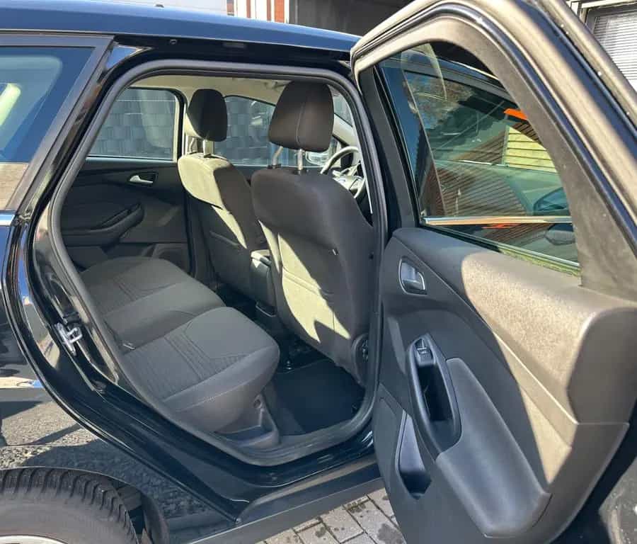 Ford Focus Turnier Titanium 05/2015-photo-4