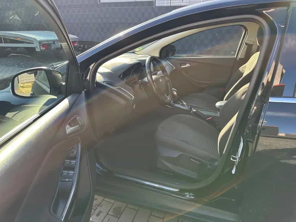 Ford Focus Turnier Titanium 05/2015-photo-7